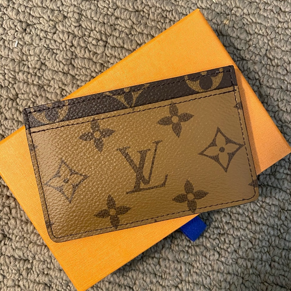 LIKENEW Louis Vuitton Reverse Monogram Card Holder